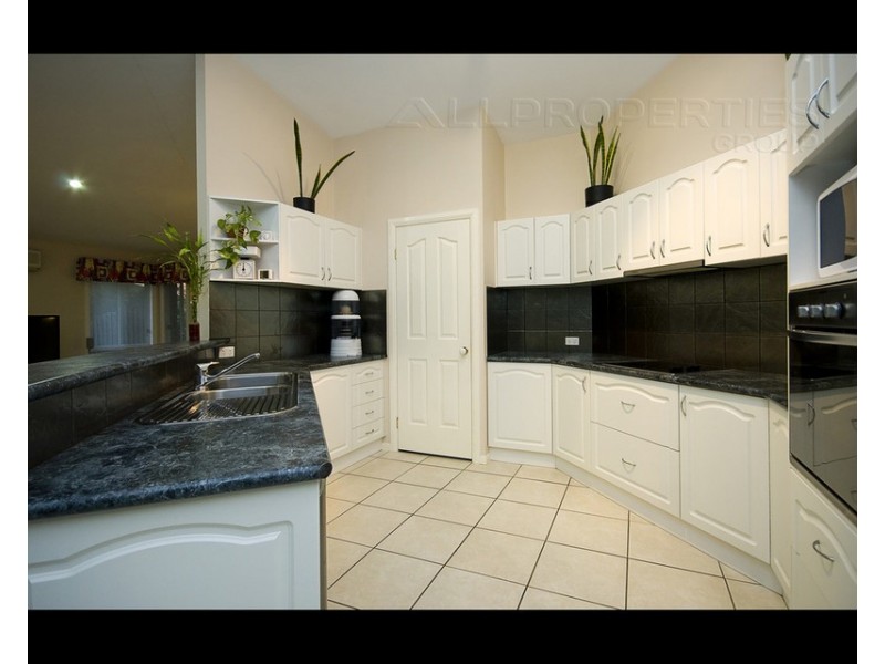 49 Kondalilla Parade – The Cascades, Forest Lake QLD 4078