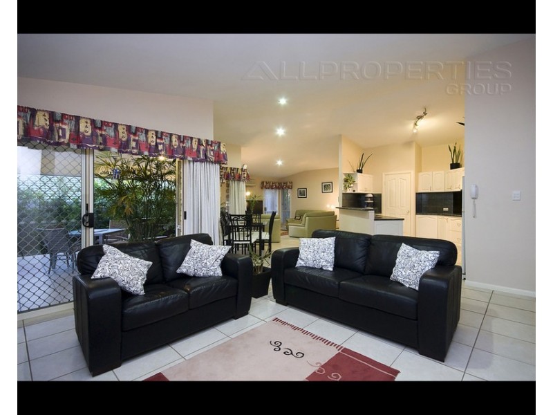 49 Kondalilla Parade – The Cascades, Forest Lake QLD 4078