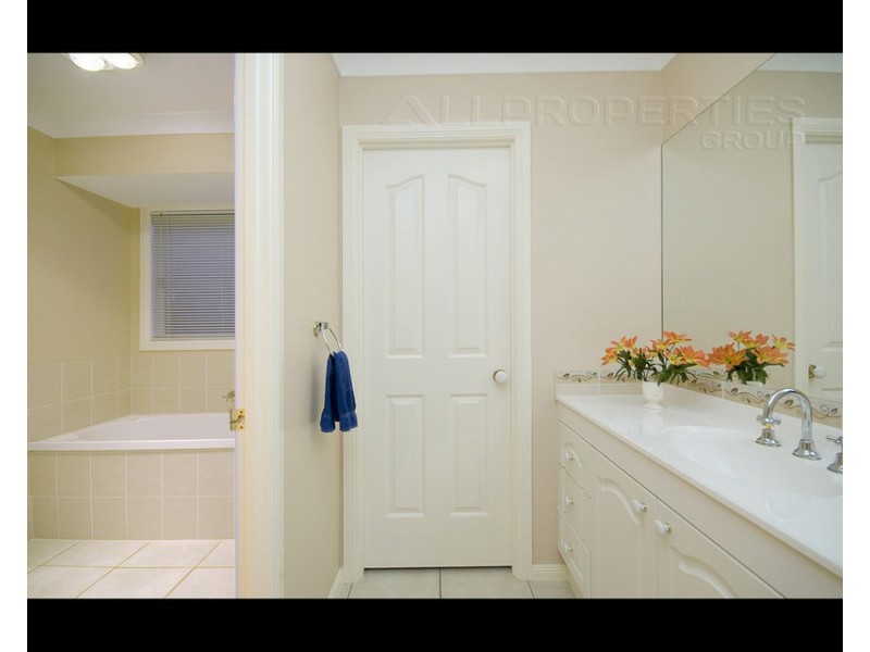 49 Kondalilla Parade – The Cascades, Forest Lake QLD 4078