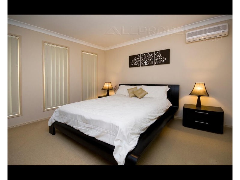 12 Cobourg Street, Forest Lake QLD 4078