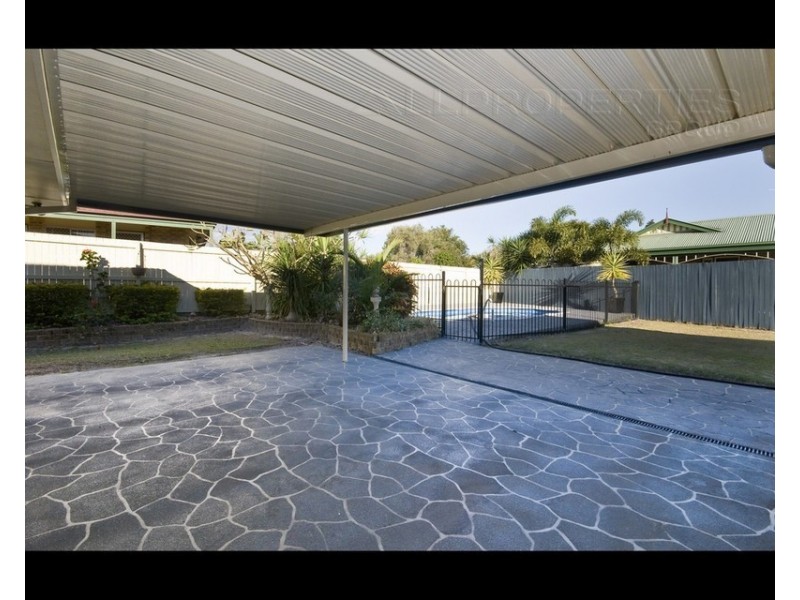 6 STANDFORD PLACE, Regents Park QLD 4118