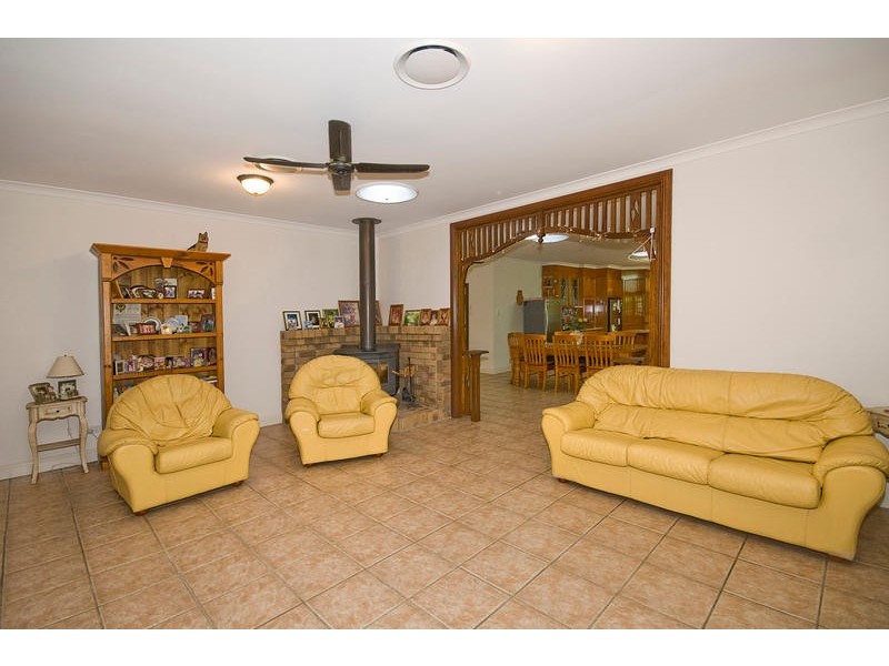 8 Priory Street, Forestdale QLD 4118