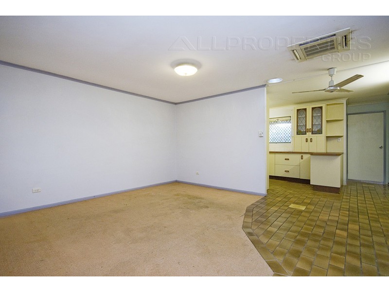 244 Bapaume Rd, Holland Park West QLD 4121