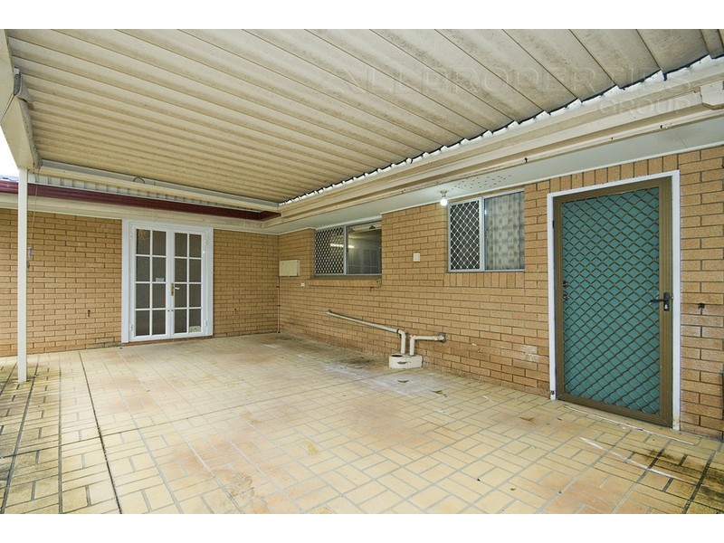 244 Bapaume Rd, Holland Park West QLD 4121