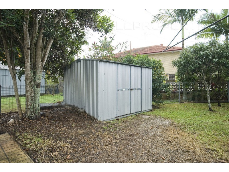 244 Bapaume Rd, Holland Park West QLD 4121