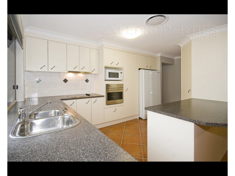 73 Caley Cres, Drewvale QLD 4116