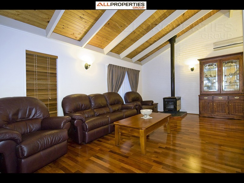 12 Peatmoss St, Sunnybank Hills QLD 4109