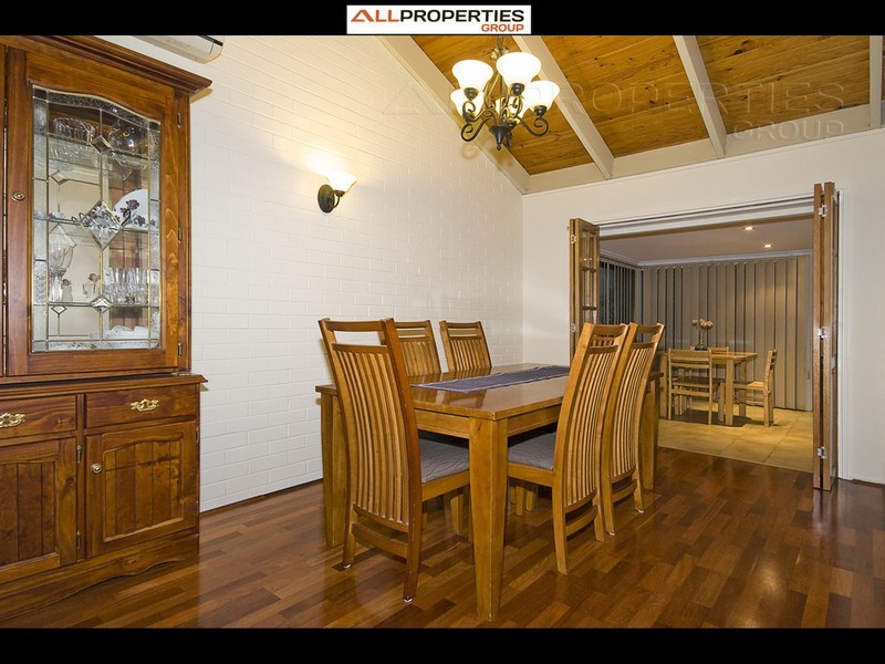 12 Peatmoss St, Sunnybank Hills QLD 4109