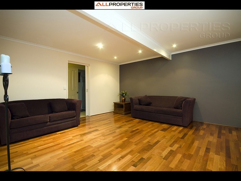 12 Peatmoss St, Sunnybank Hills QLD 4109