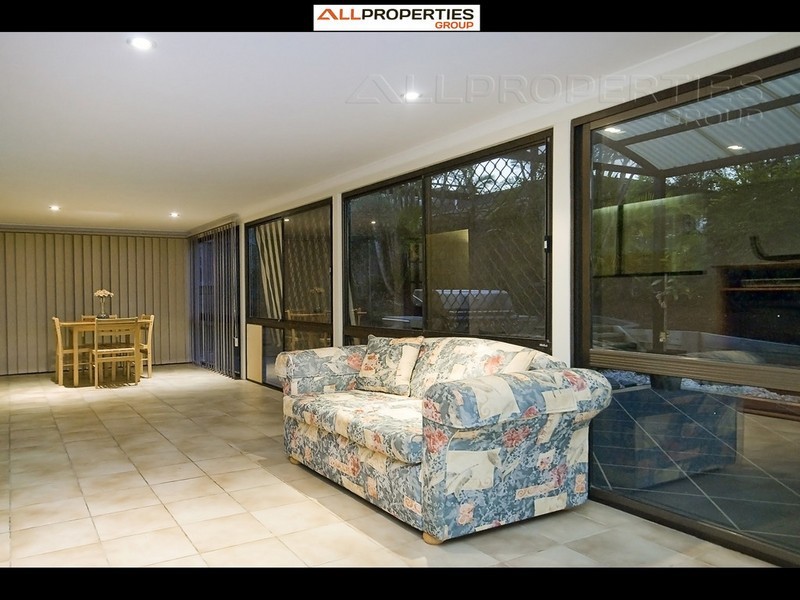 12 Peatmoss St, Sunnybank Hills QLD 4109