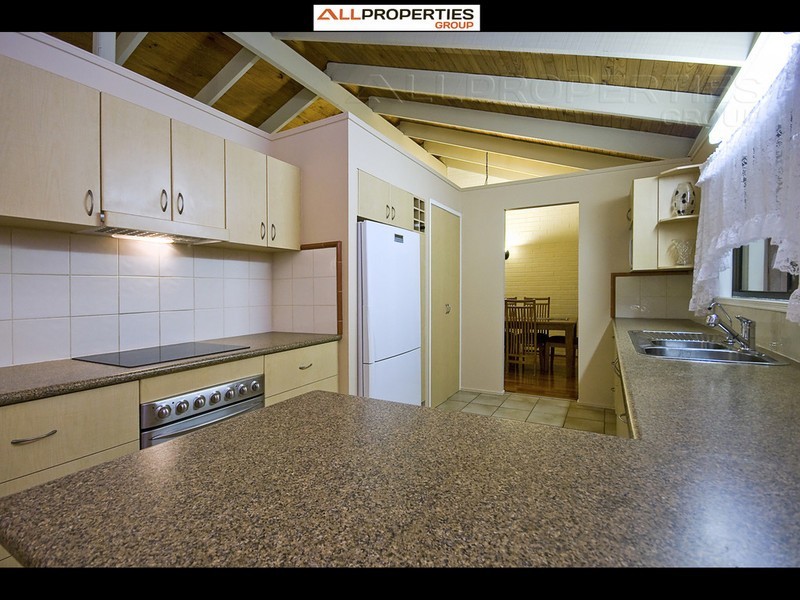 12 Peatmoss St, Sunnybank Hills QLD 4109