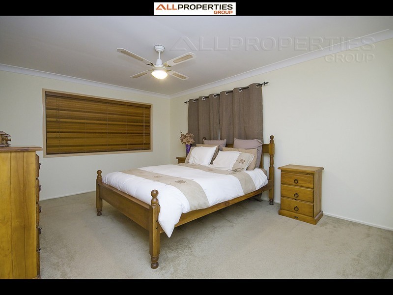 12 Peatmoss St, Sunnybank Hills QLD 4109