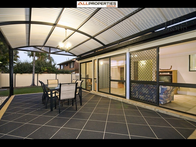 12 Peatmoss St, Sunnybank Hills QLD 4109