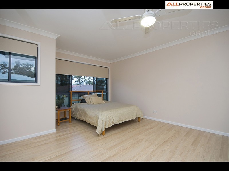 35 Roland Street, Parkinson QLD 4115