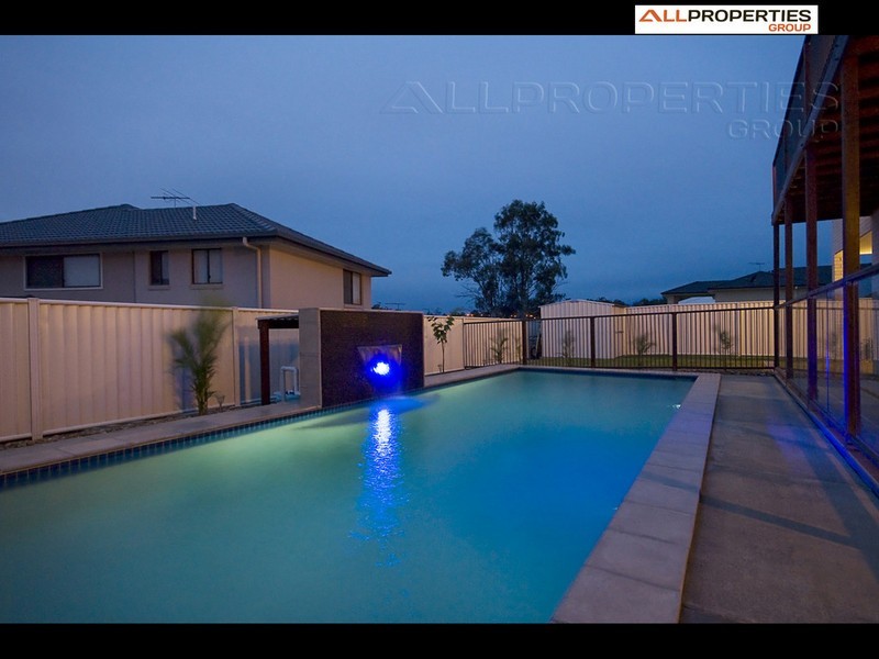 35 Roland Street, Parkinson QLD 4115