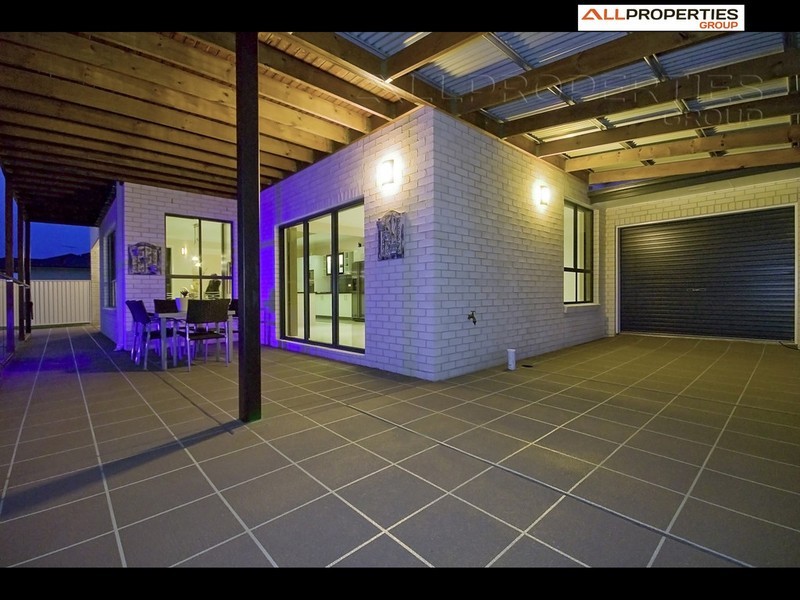 35 Roland Street, Parkinson QLD 4115