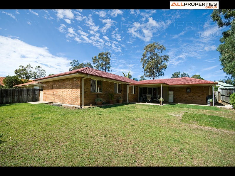 8 Hyde Place, Forest Lake QLD 4078