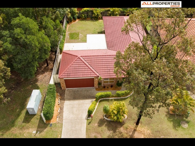 8 Hyde Place, Forest Lake QLD 4078