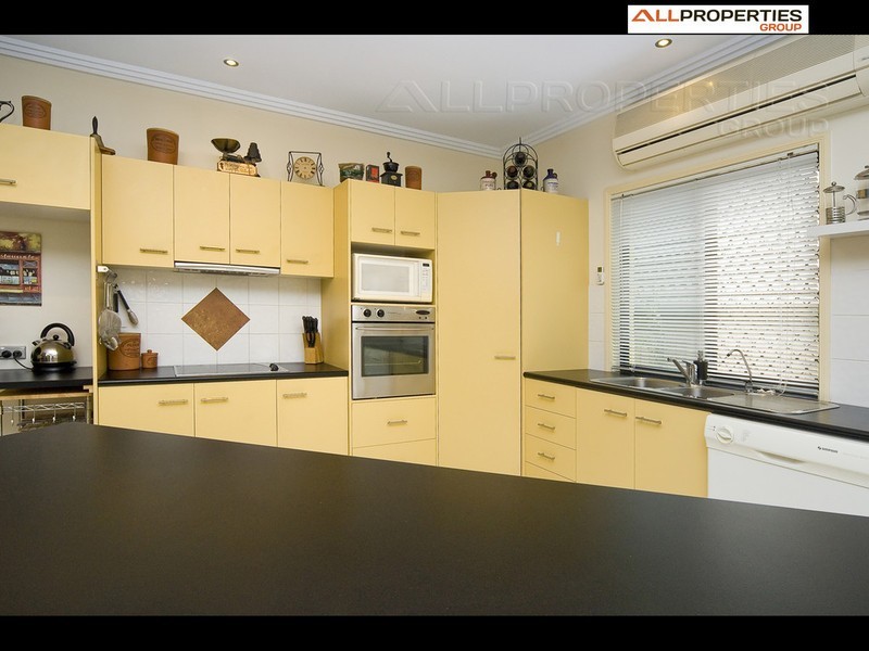 36 Carisbrook Circuit, Forest Lake QLD 4078