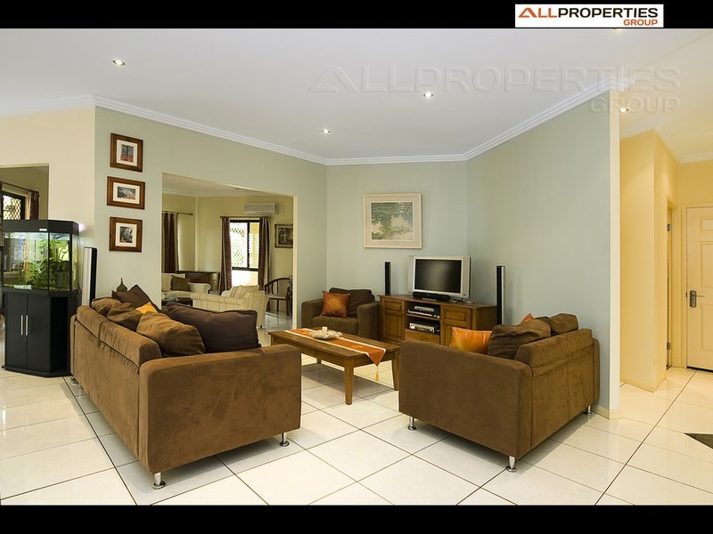 36 Carisbrook Circuit, Forest Lake QLD 4078