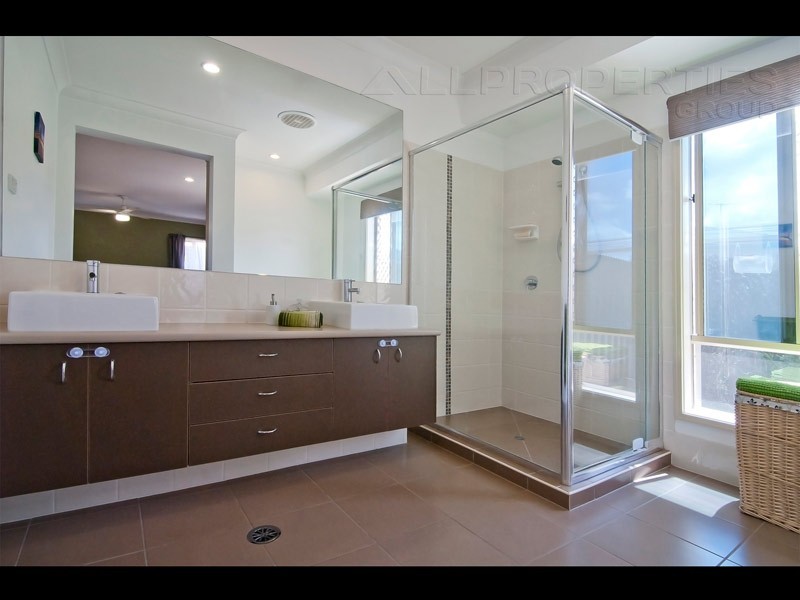 8 Pelsart Place, Drewvale QLD 4116