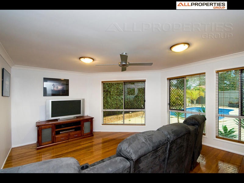 20 Booloumba Cres, Forest Lake QLD 4078