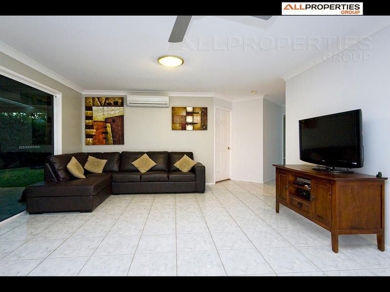 20 Booloumba Cres, Forest Lake QLD 4078