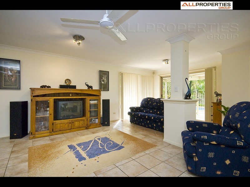 47 Golden Ave, Calamvale QLD 4116