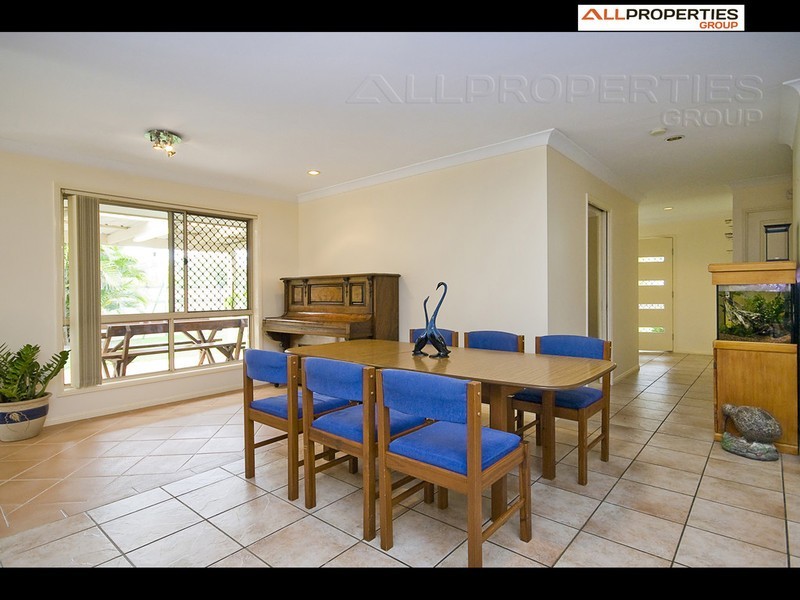 47 Golden Ave, Calamvale QLD 4116