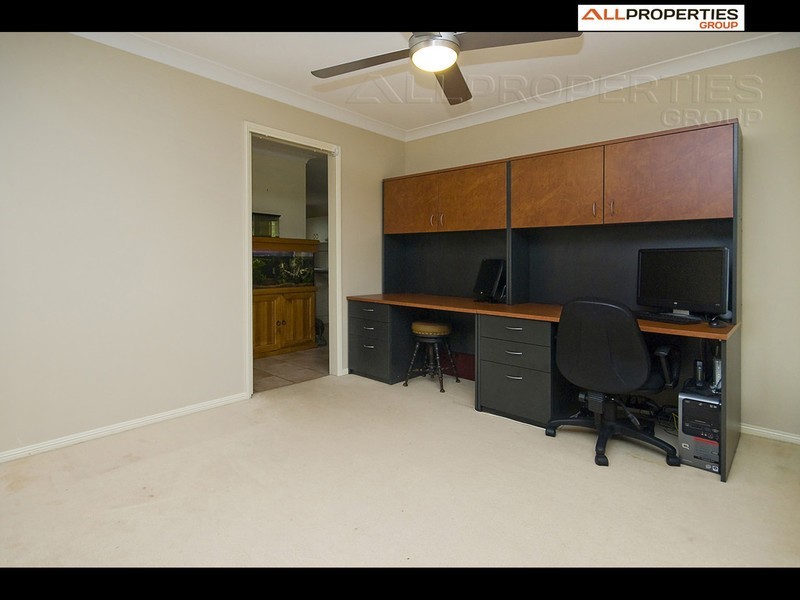 47 Golden Ave, Calamvale QLD 4116