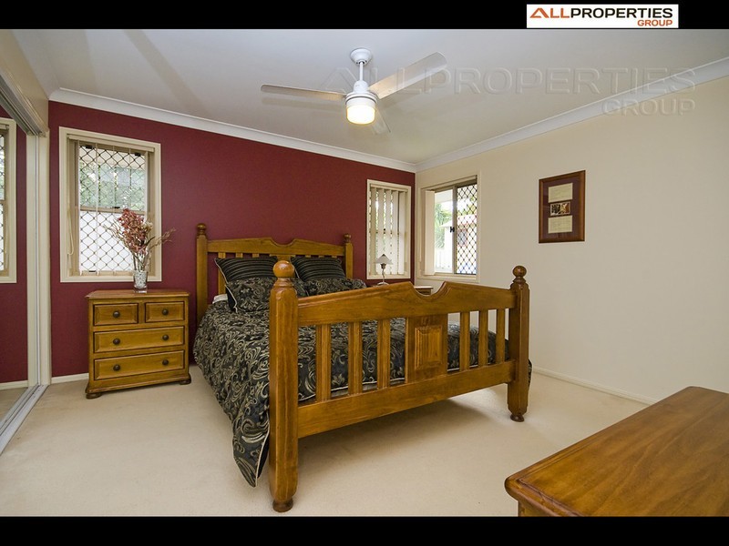 47 Golden Ave, Calamvale QLD 4116