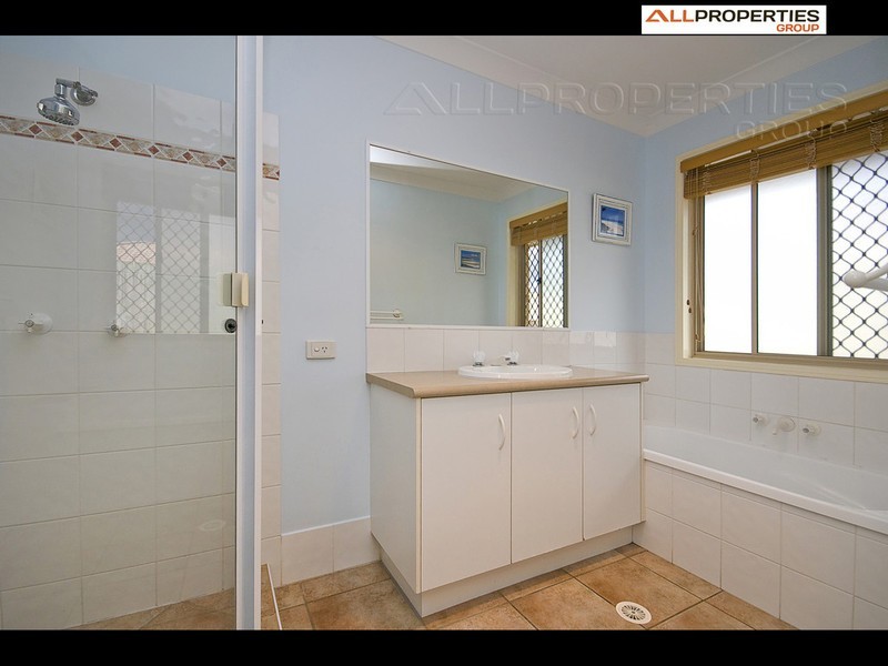 47 Golden Ave, Calamvale QLD 4116