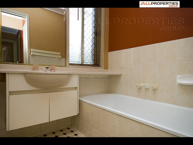 28 Glengyle Place, Forest Lake QLD 4078