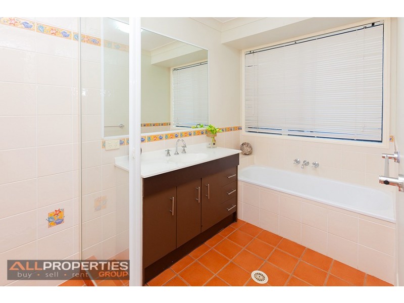 72 Dampier Cres, Drewvale QLD 4116