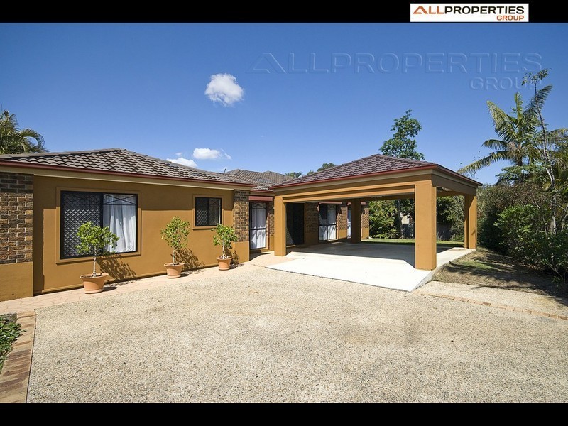 11 CONFERTA PLACE, Regents Park QLD 4118