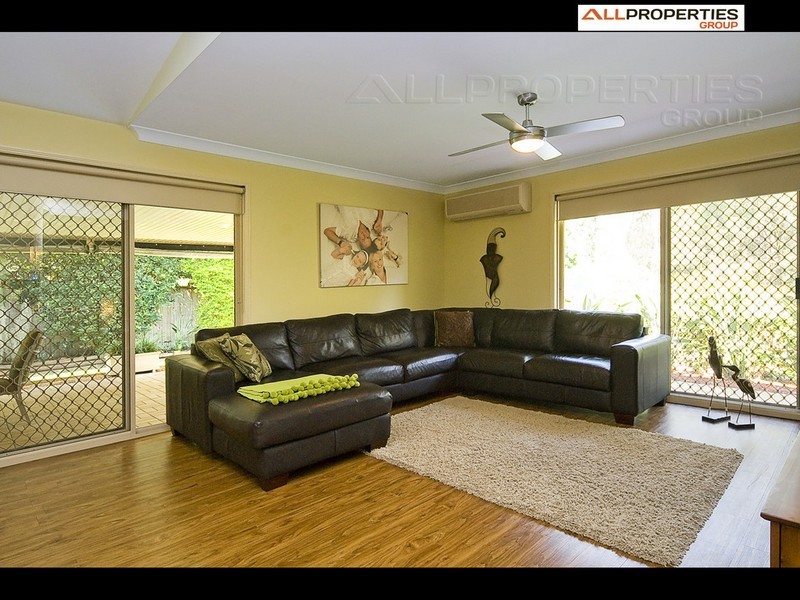 5 Bellthorpe Place, Forest Lake QLD 4078