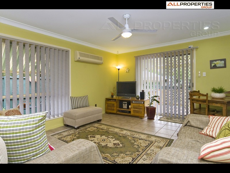 32 Baxter Crescent – Banksia Village, Forest Lake QLD 4078