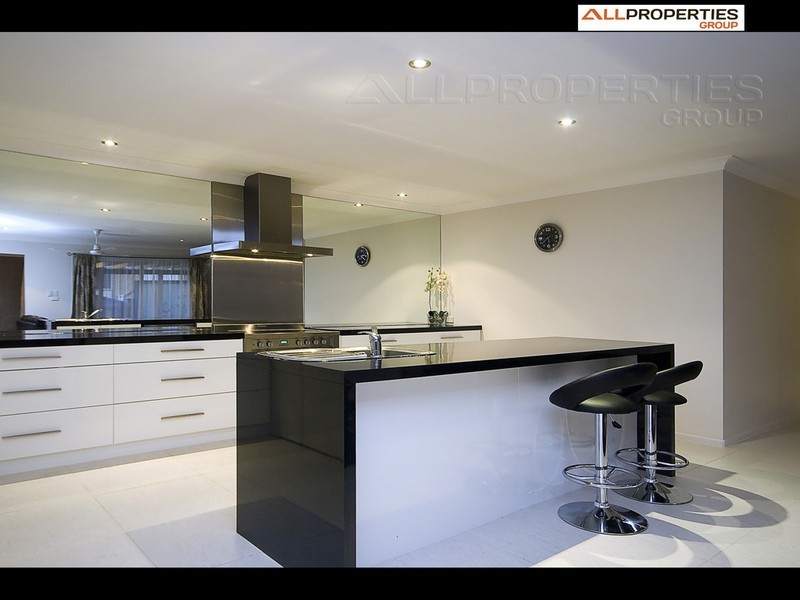 16 Crestone Pl, Algester QLD 4115