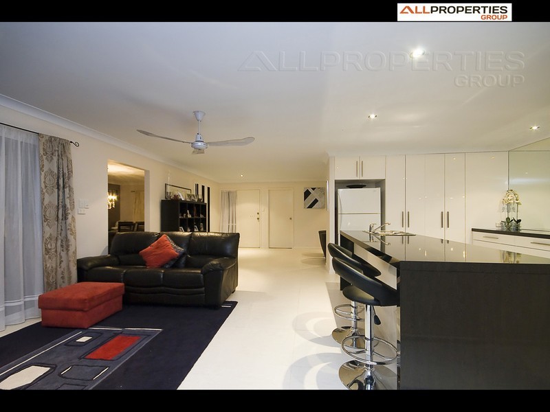 16 Crestone Pl, Algester QLD 4115