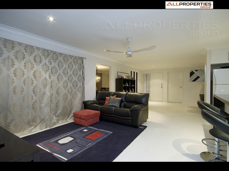 16 Crestone Pl, Algester QLD 4115