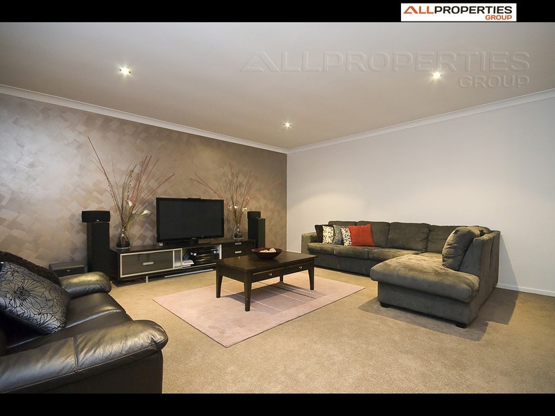 16 Crestone Pl, Algester QLD 4115