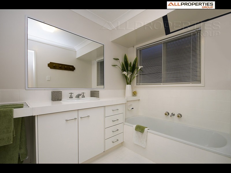 16 Crestone Pl, Algester QLD 4115