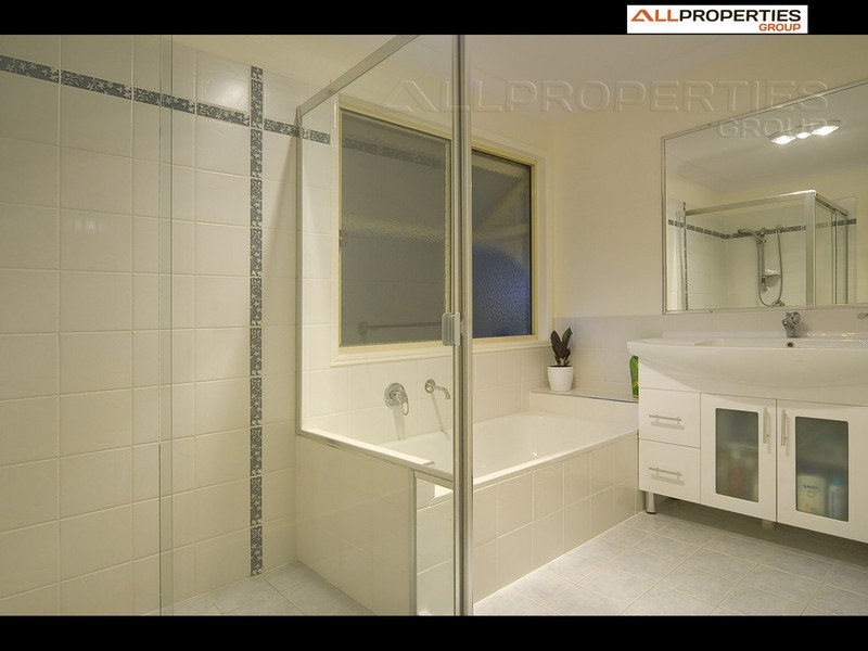 23 Statesman Cres, Sunnybank Hills QLD 4109