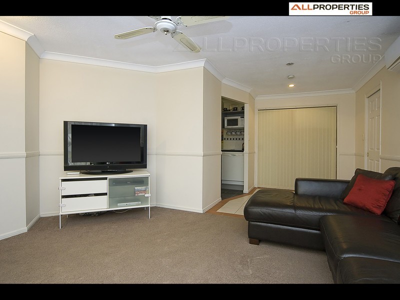 6 Jardine Court, Hillcrest QLD 4118