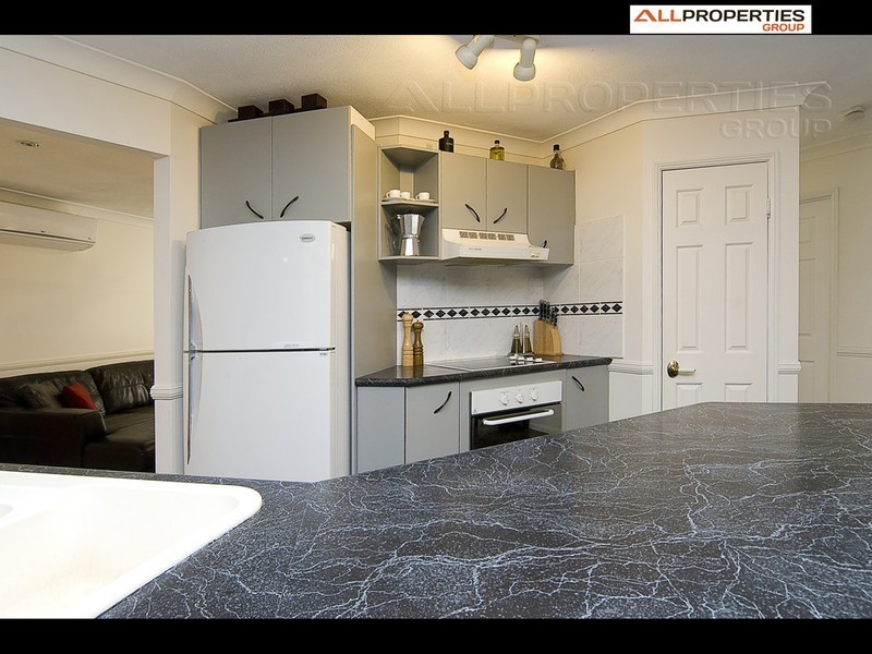 6 Jardine Court, Hillcrest QLD 4118