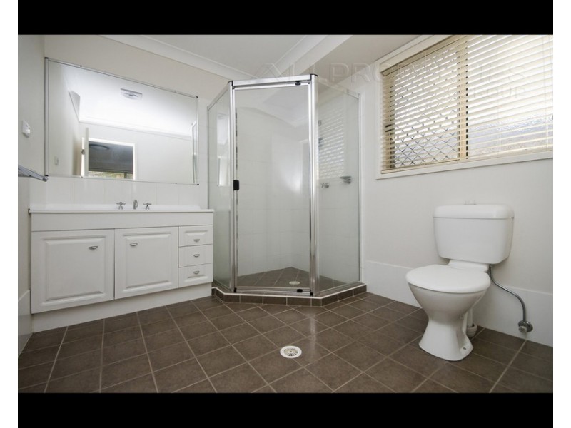 53 Paperbark Cres, Heathwood QLD 4110