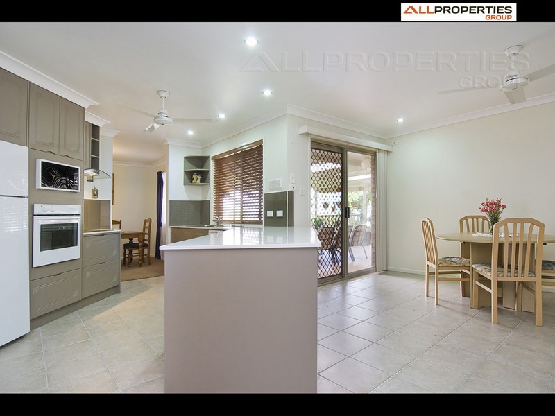 5 Orana Pl, Parkinson QLD 4115