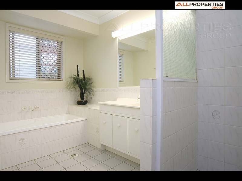 5 Orana Pl, Parkinson QLD 4115