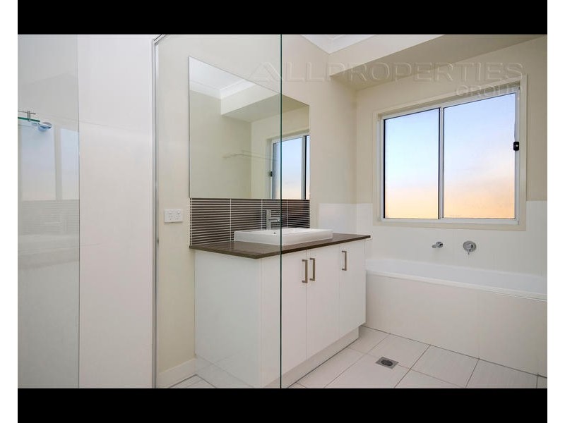 67 Parkwood Drive, Parkwood Estate, Heathwood QLD 4110