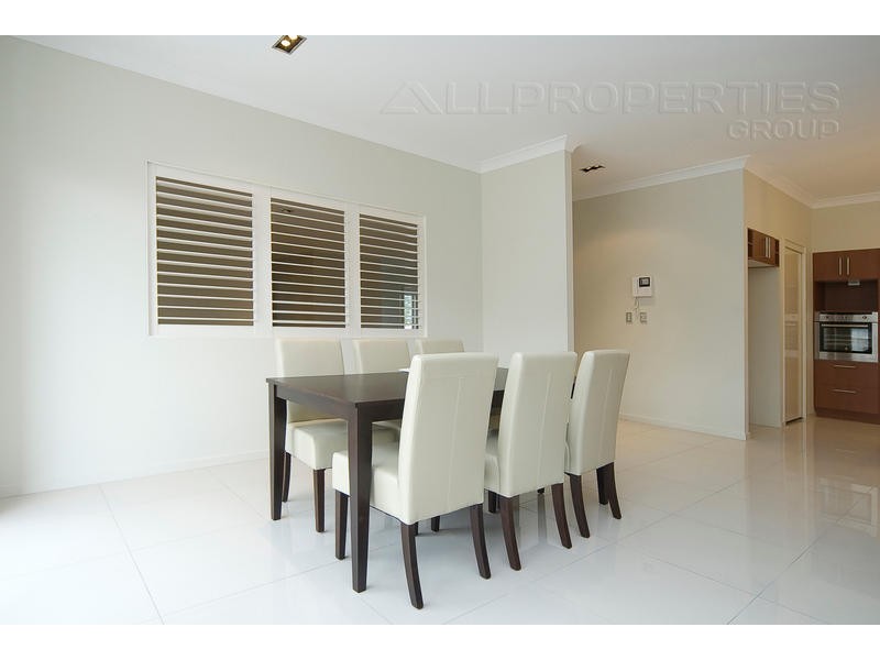 67 Parkwood Drive, Parkwood Estate, Heathwood QLD 4110